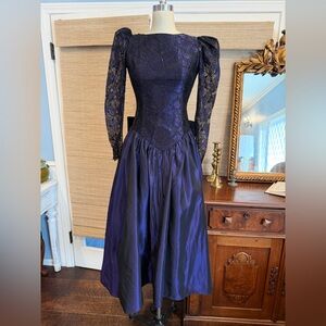 Whimsical Vintage Purple Taffeta and Lace Evening Dress